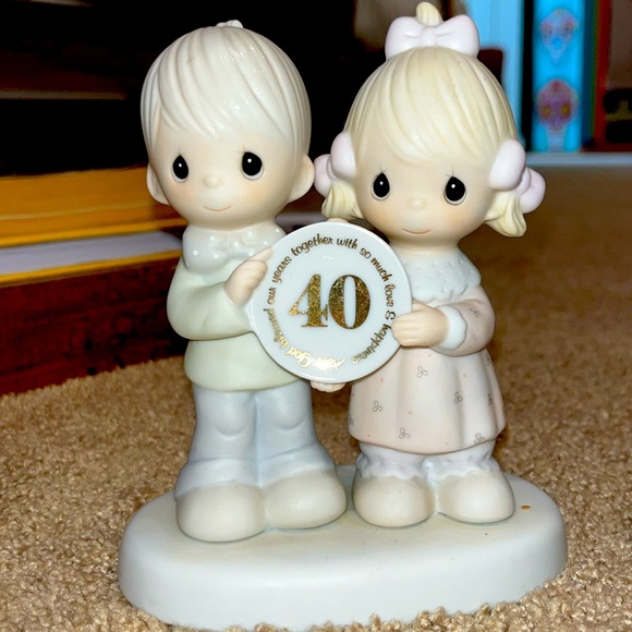 PRECIOUS MOMENTS - Picture 1 of 3